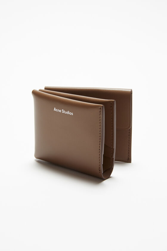 (image for) Refined Leather trifold wallet